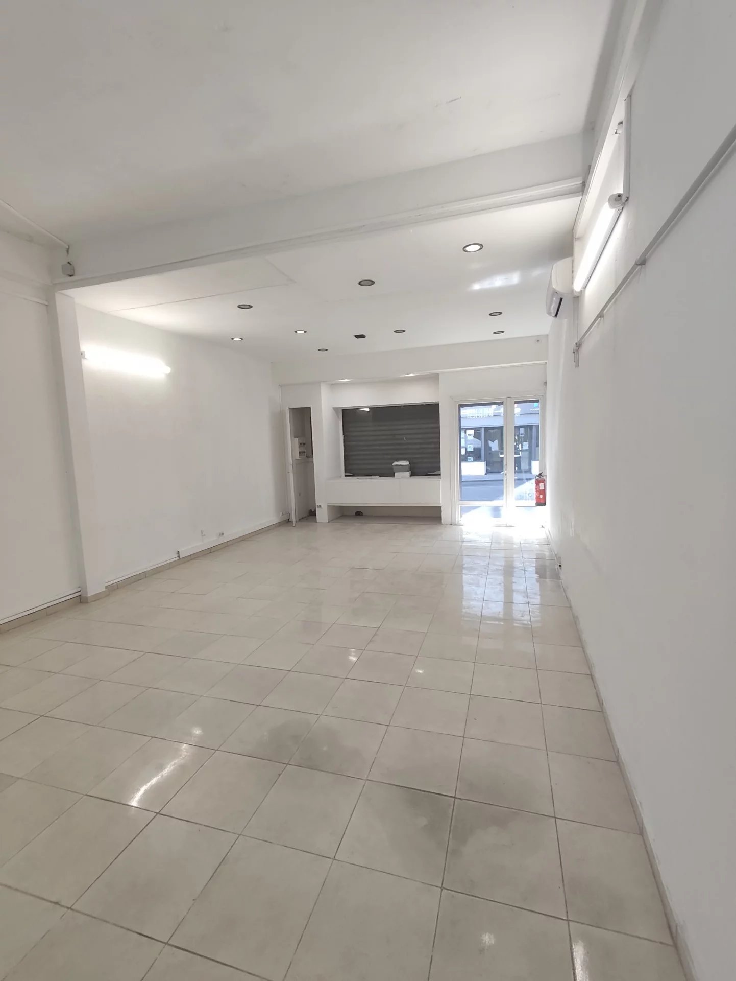 Fonds de commerce - Saint-Pierre