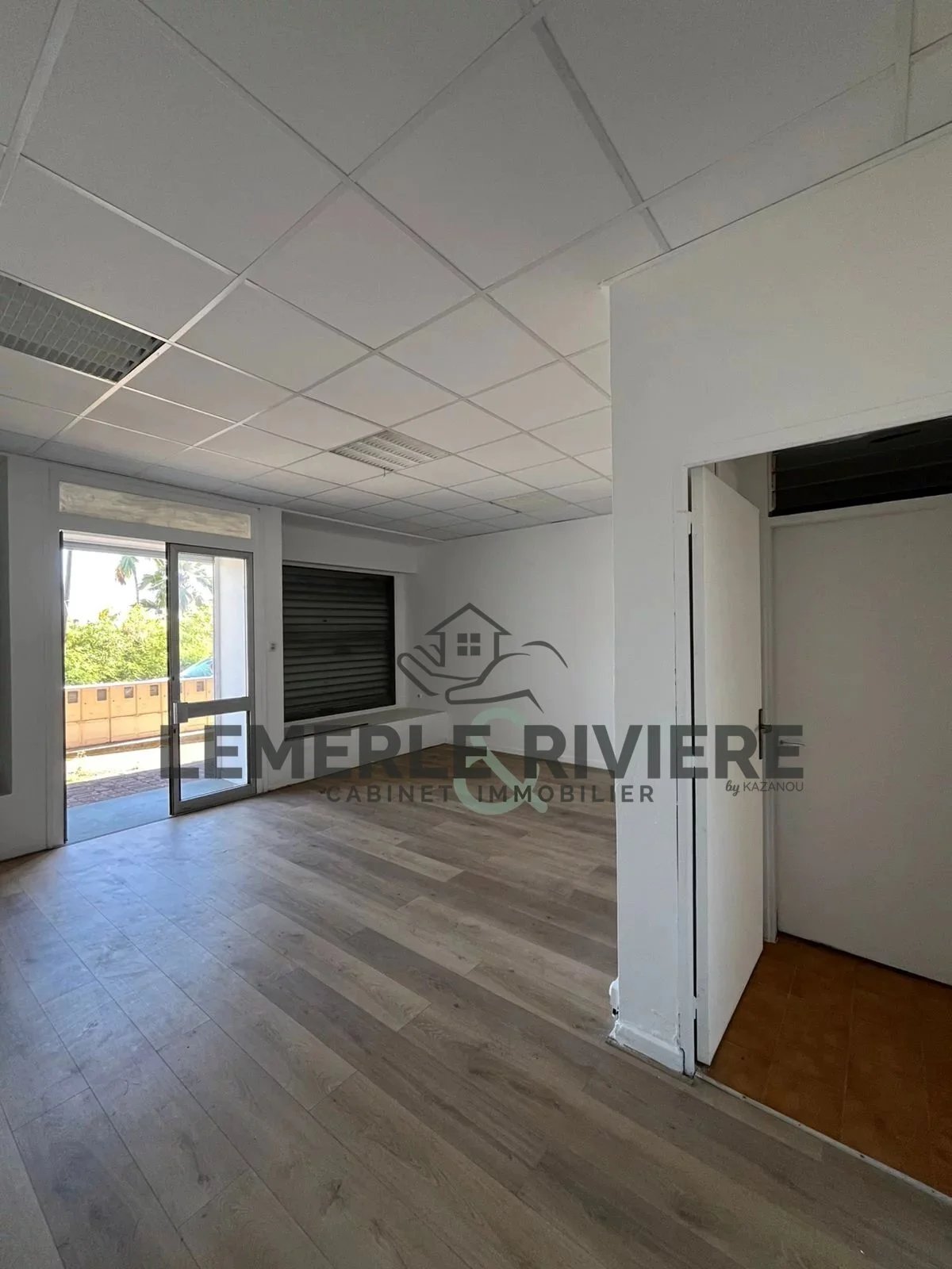 Bureau - Saint-Pierre